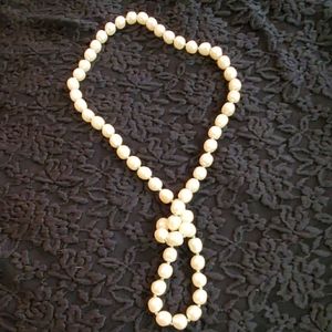 28 inches Pearl like bead necklace